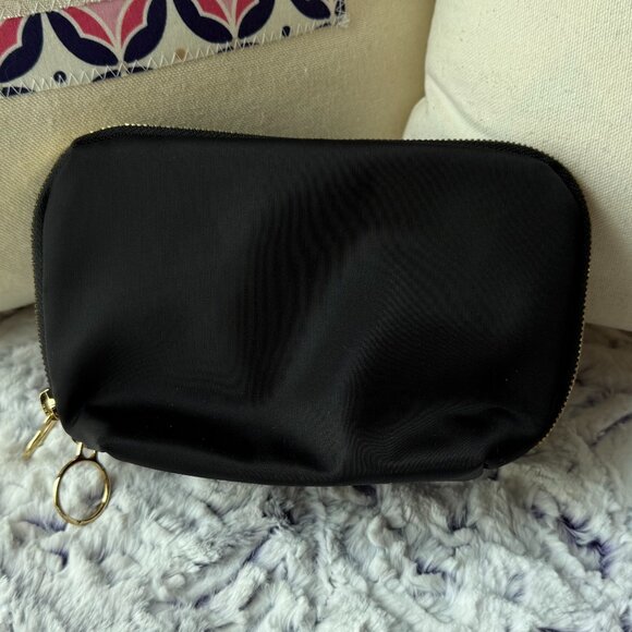KUSSHI Everyday Makeup Bag - Black - Picture 6 of 7